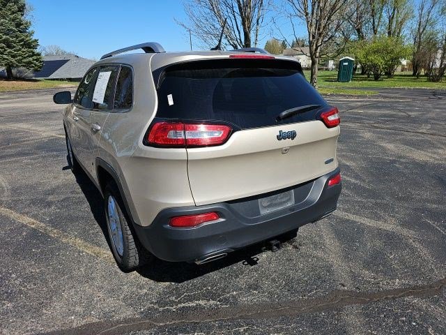 Used 2015 Jeep Cherokee Latitude w/ Cold Weather Group image 3