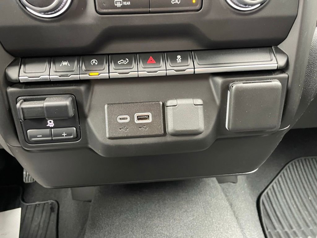 Certified 2024 Chevrolet Silverado 1500 Custom image 36