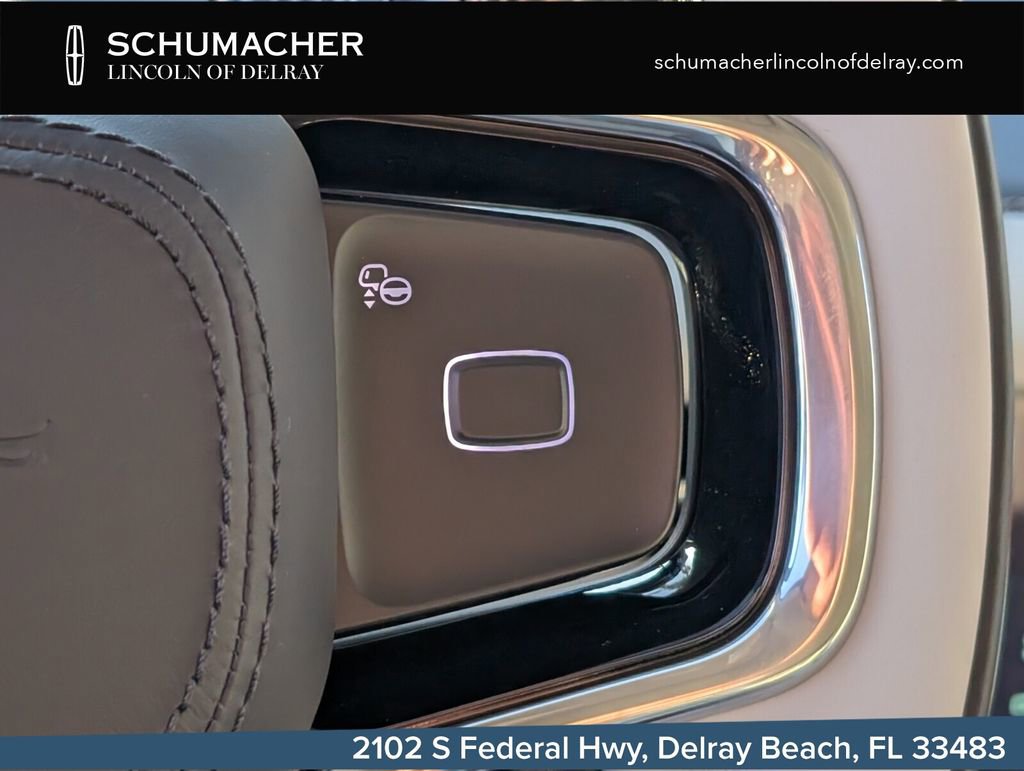 New 2026 Lincoln Navigator L Premier AWD/4WD image 19