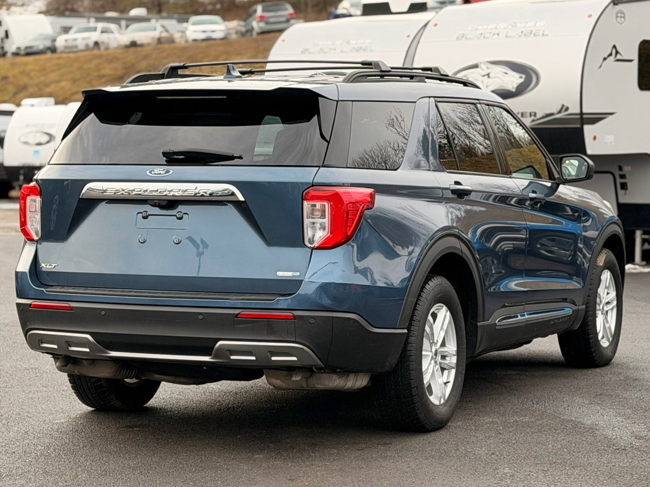 Used 2020 Ford Explorer XLT w/ Equipment Group 202A image 5