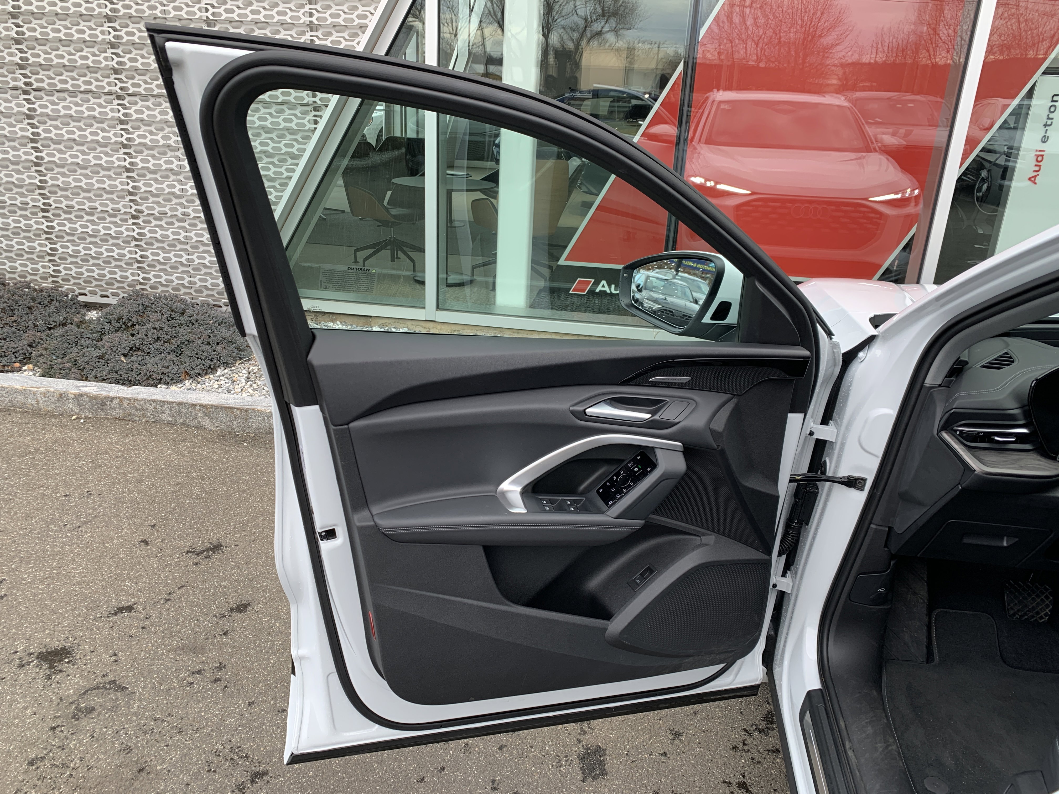 Certified 2025 Audi Q5 Premium Plus w/ Premium Plus image 8