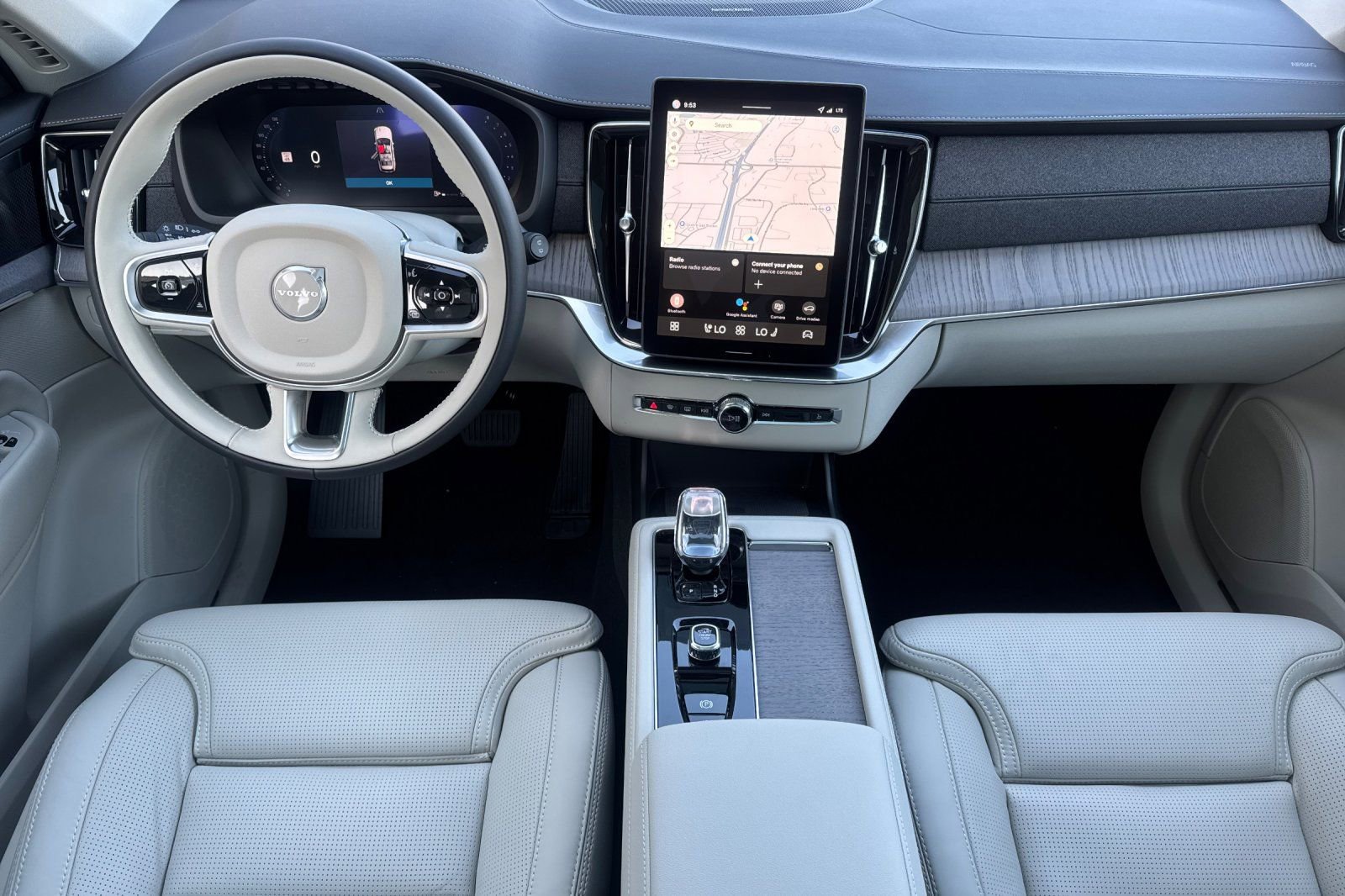 New 2026 Volvo XC90 B6 Ultra w/ Protection Package AWD/4WD image 14