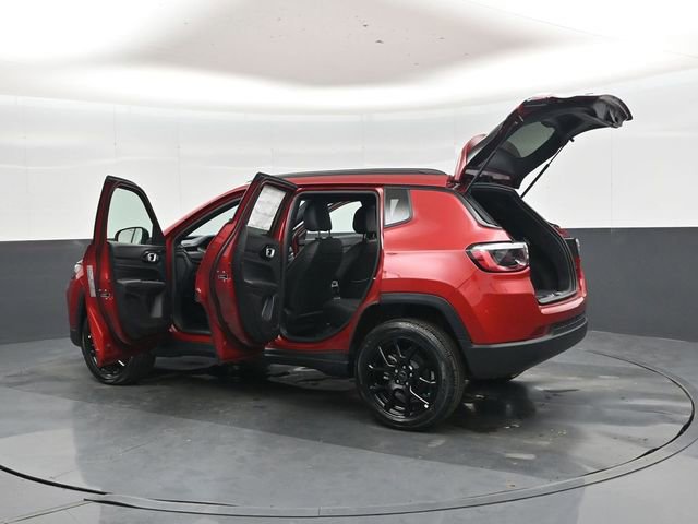 New 2026 Jeep Compass Latitude image 49