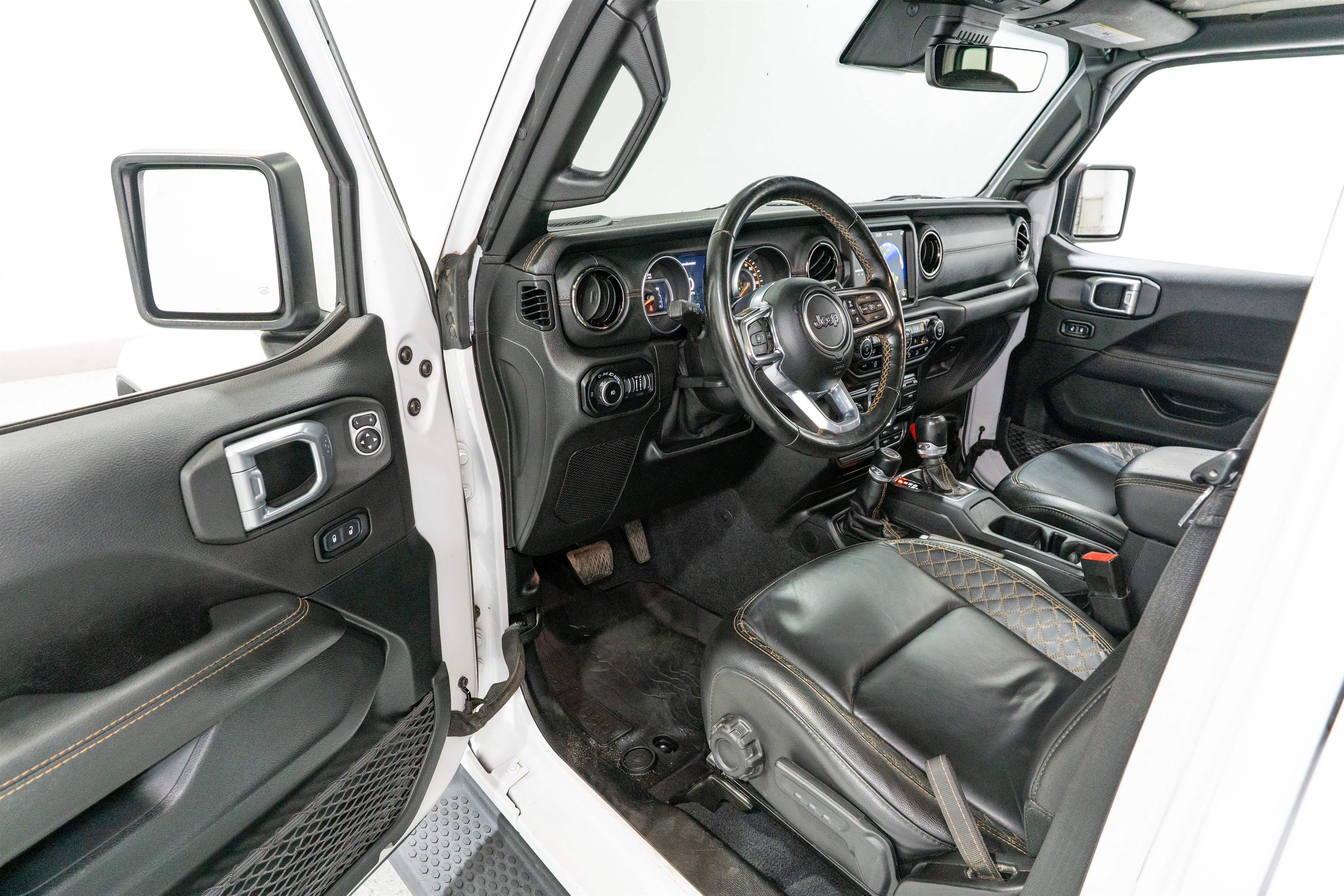 Used 2020 Jeep Wrangler Unlimited Sahara AWD/4WD image 12
