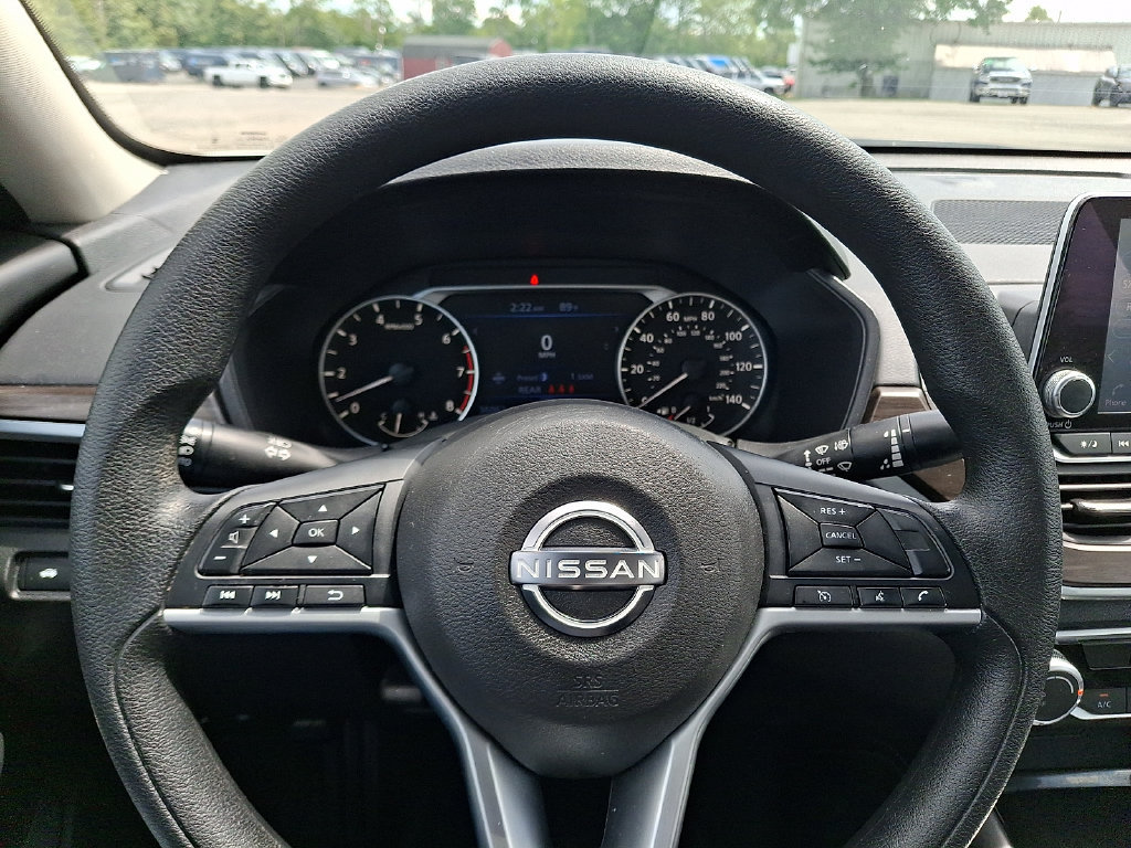 Used 2023 Nissan Altima 2.5 SV FWD image 18