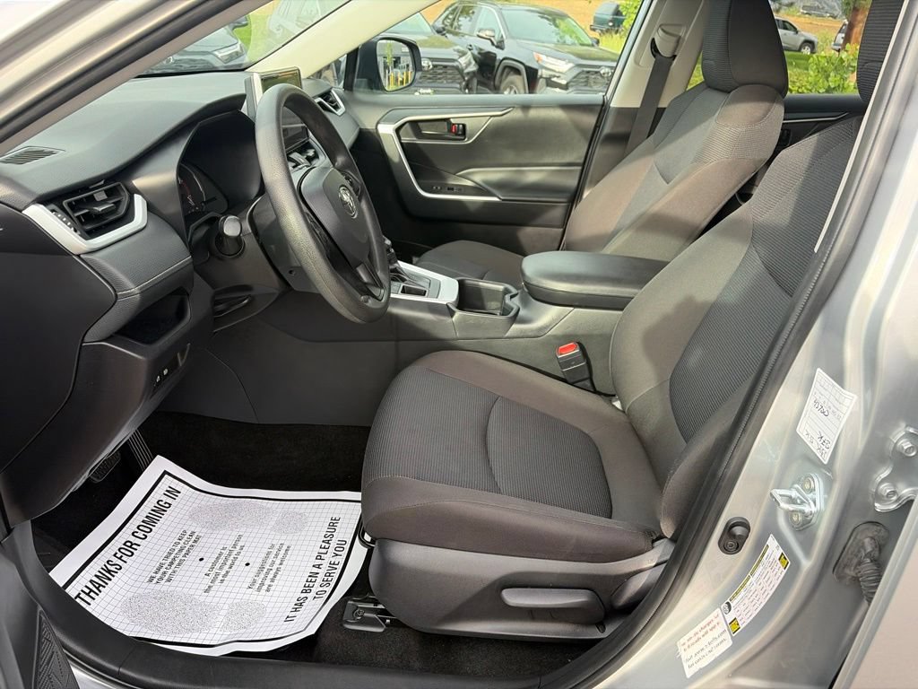 Used 2025 Toyota RAV4 LE AWD/4WD image 24