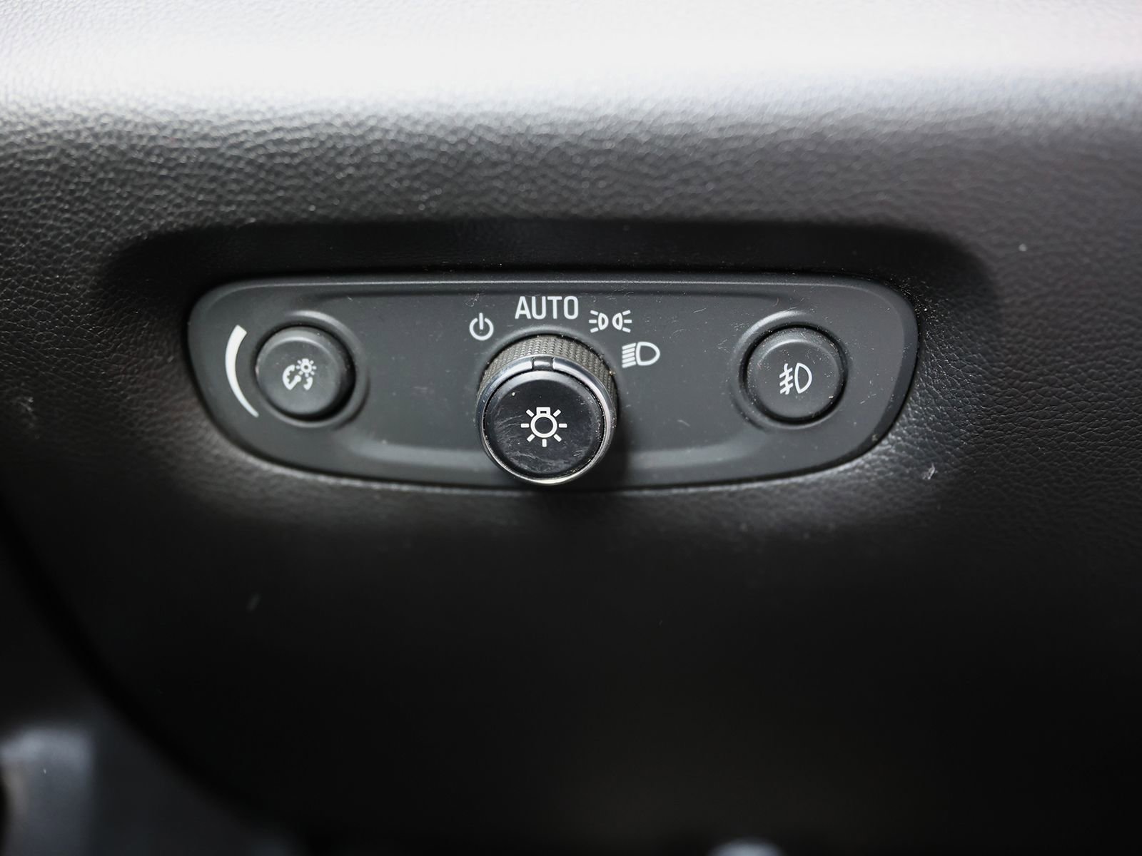 Used 2019 Chevrolet Traverse RS w/ LPO, Floor Liner Package AWD/4WD image 39