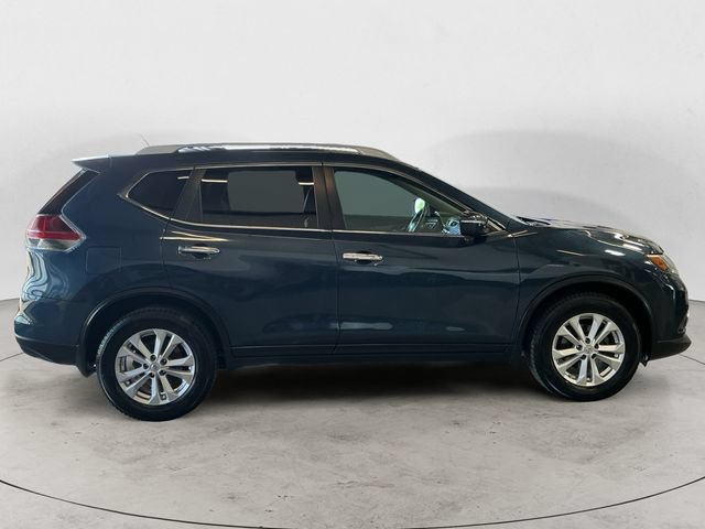 Used 2015 Nissan Rogue SV FWD image 4