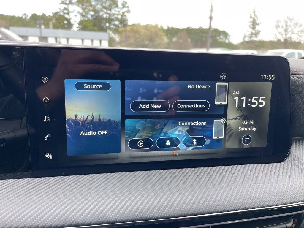 Certified 2025 Nissan Kicks SR AWD/4WD image 8