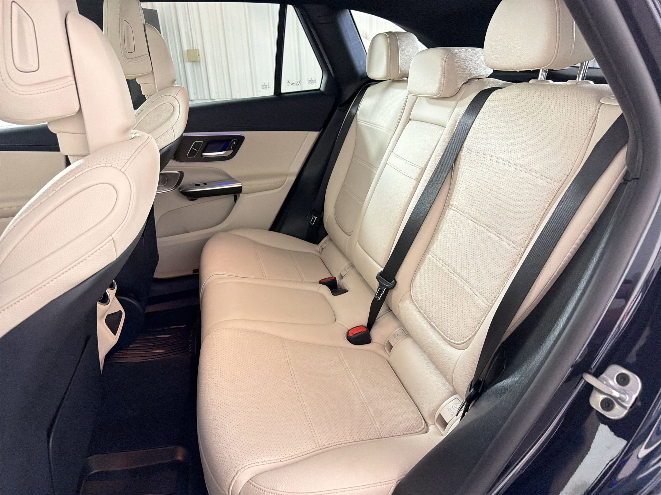 Used 2023 Mercedes-Benz GLC 300 4MATIC image 15
