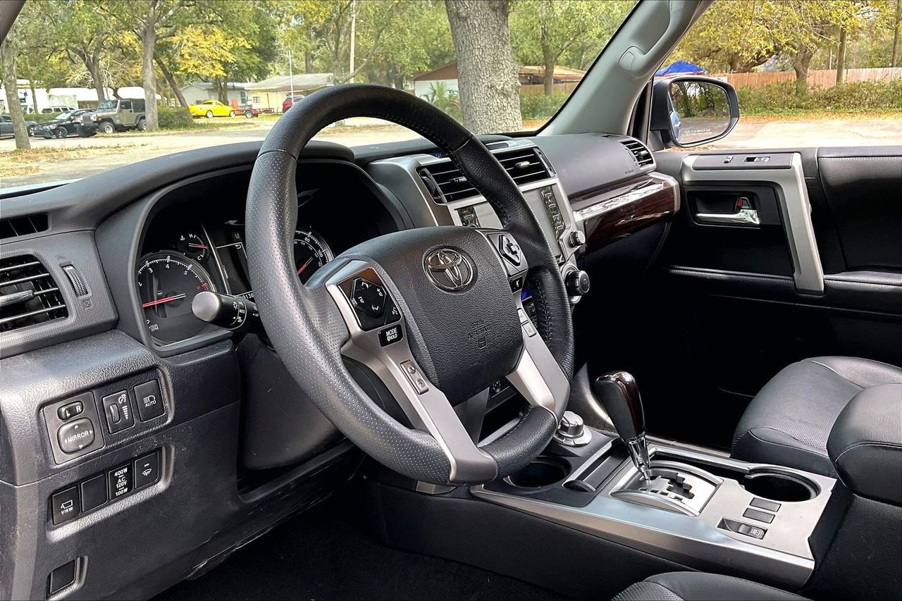 Used 2022 Toyota 4Runner Limited AWD/4WD image 14