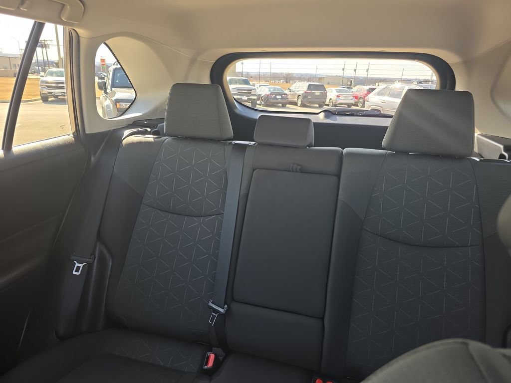 Used 2021 Toyota RAV4 XLE image 7