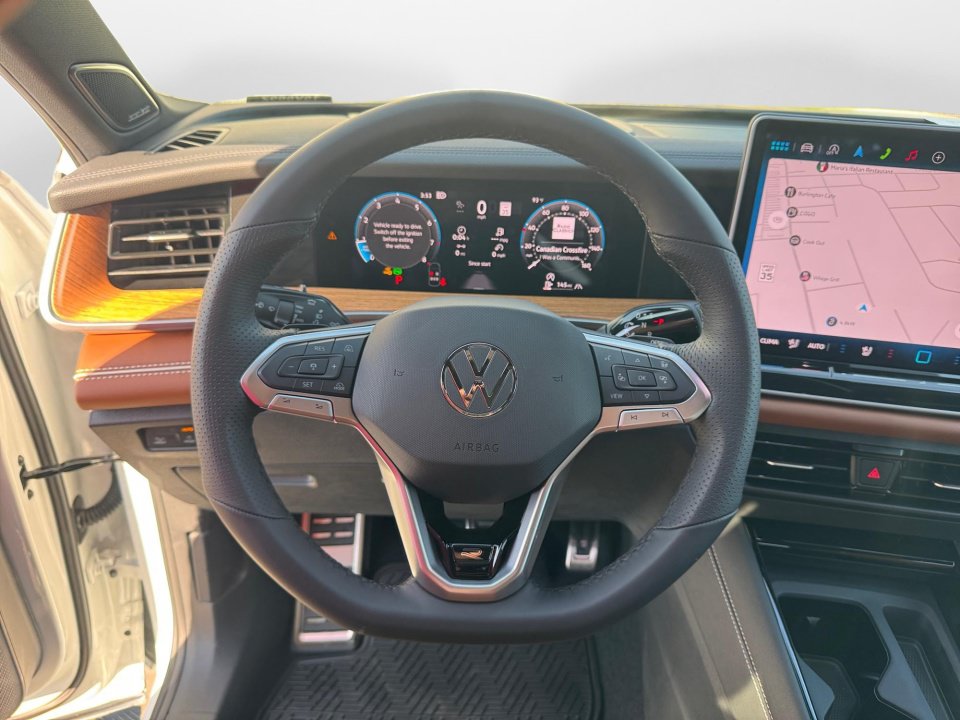 New 2026 Volkswagen Tiguan SEL R-Line AWD/4WD image 10