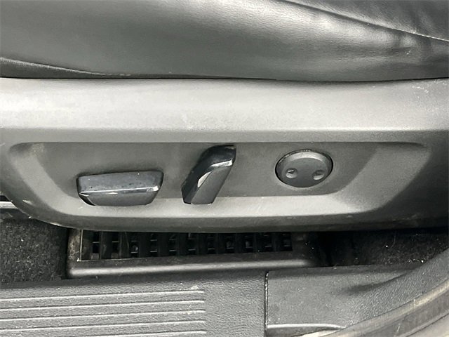 Used 2023 Nissan Rogue SV w/ SV Premium Package image 12