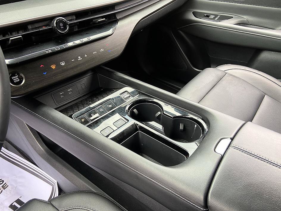 Certified 2025 Nissan Murano SV FWD image 15