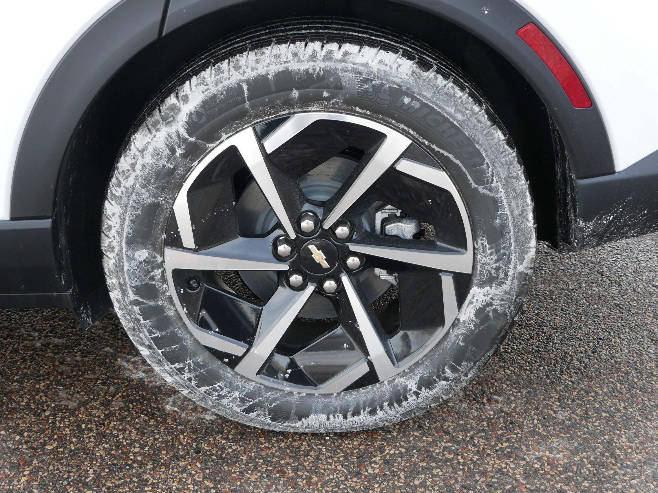 New 2026 Chevrolet Equinox EV LT image 3