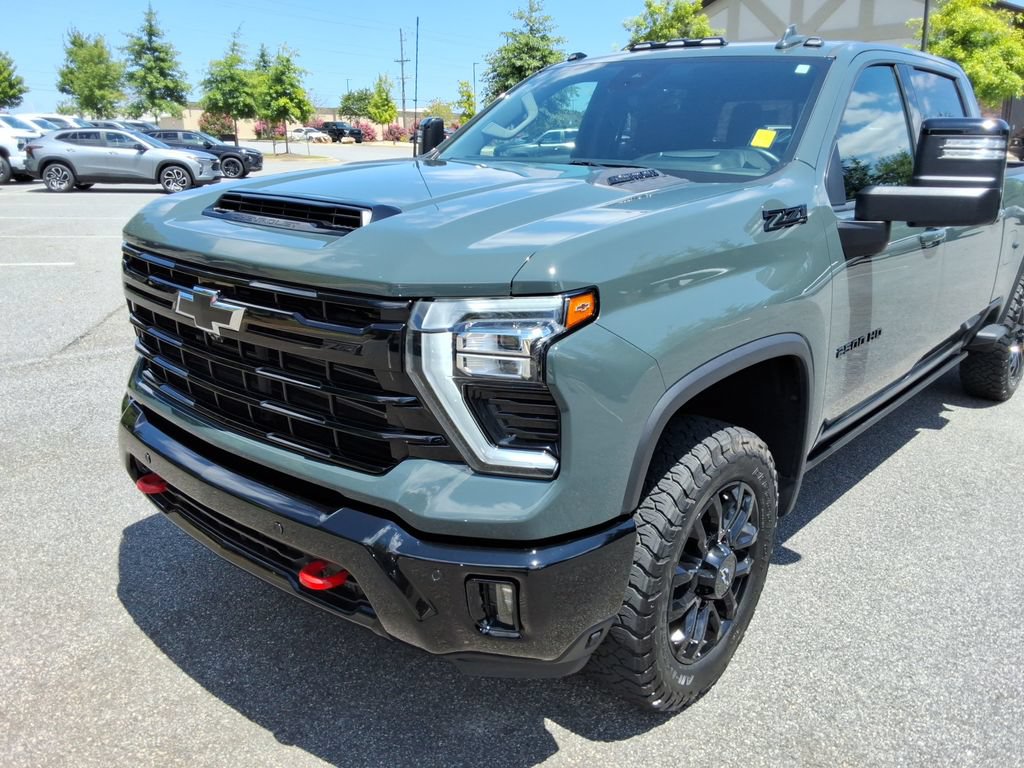 Certified 2025 Chevrolet Silverado 2500 LTZ w/ Trail Boss Package AWD/4WD image 9