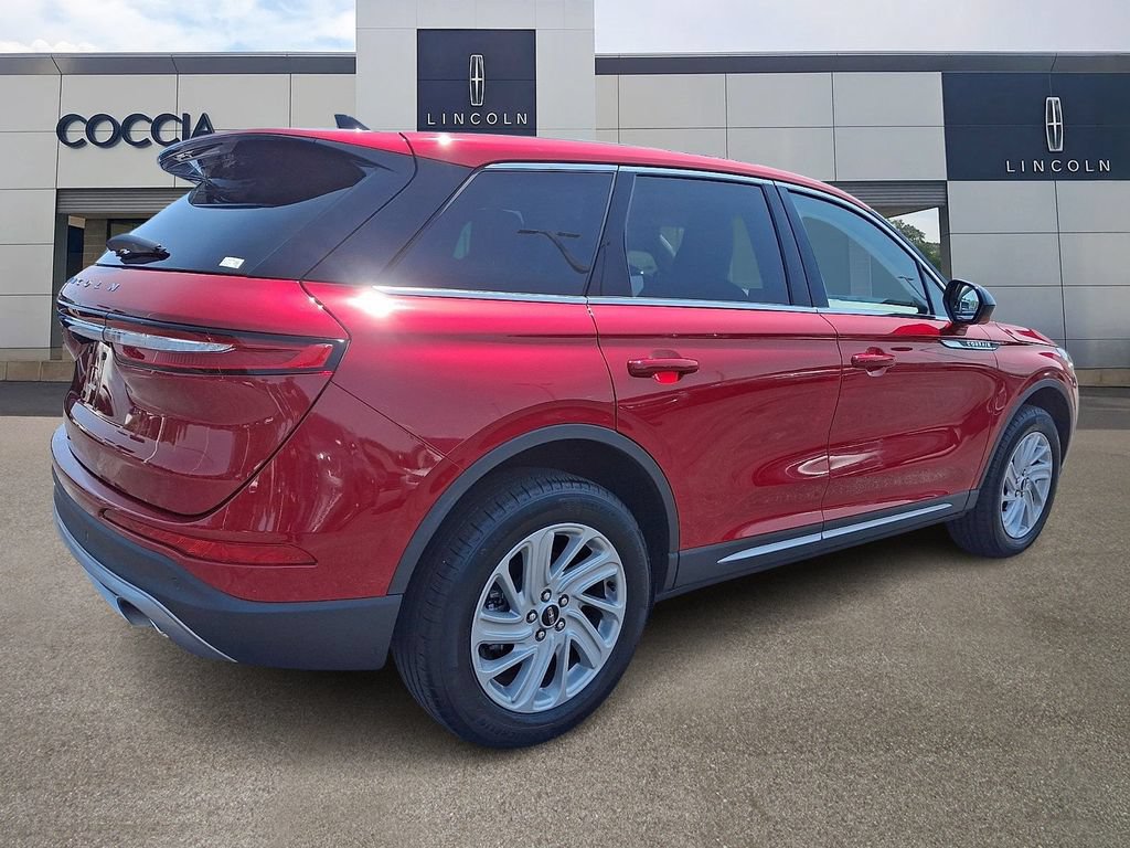 Certified 2025 Lincoln Corsair AWD image 4