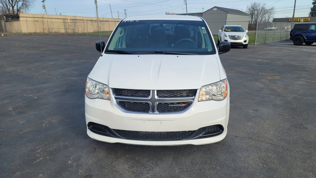 Used 2016 Dodge Grand Caravan American Value Package image 4