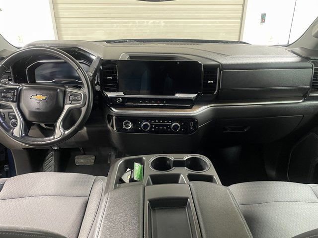 Used 2023 Chevrolet Silverado 1500 LT image 13