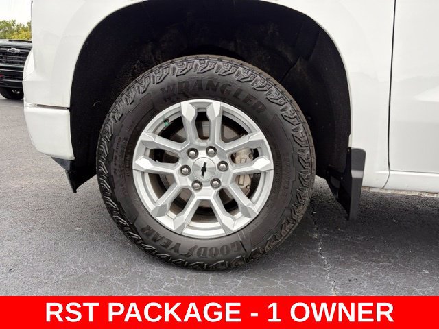 Used 2025 Chevrolet Silverado 1500 RST w/ Z71 Off-Road Package AWD/4WD image 9