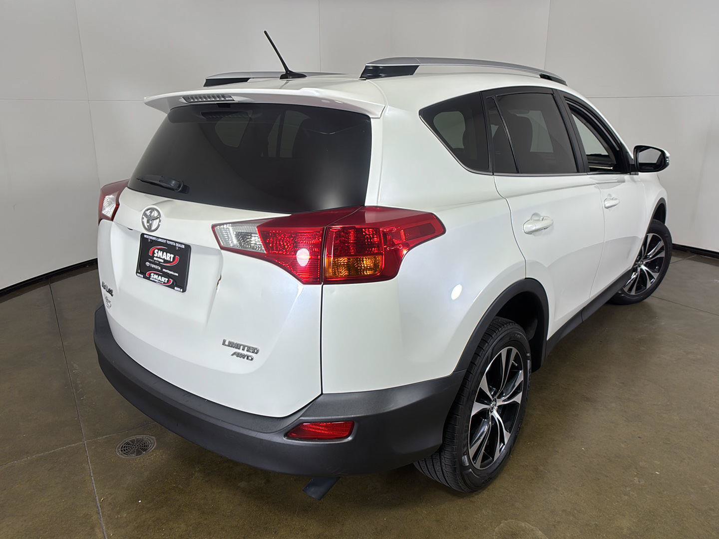 Used 2015 Toyota RAV4 Limited AWD/4WD image 22