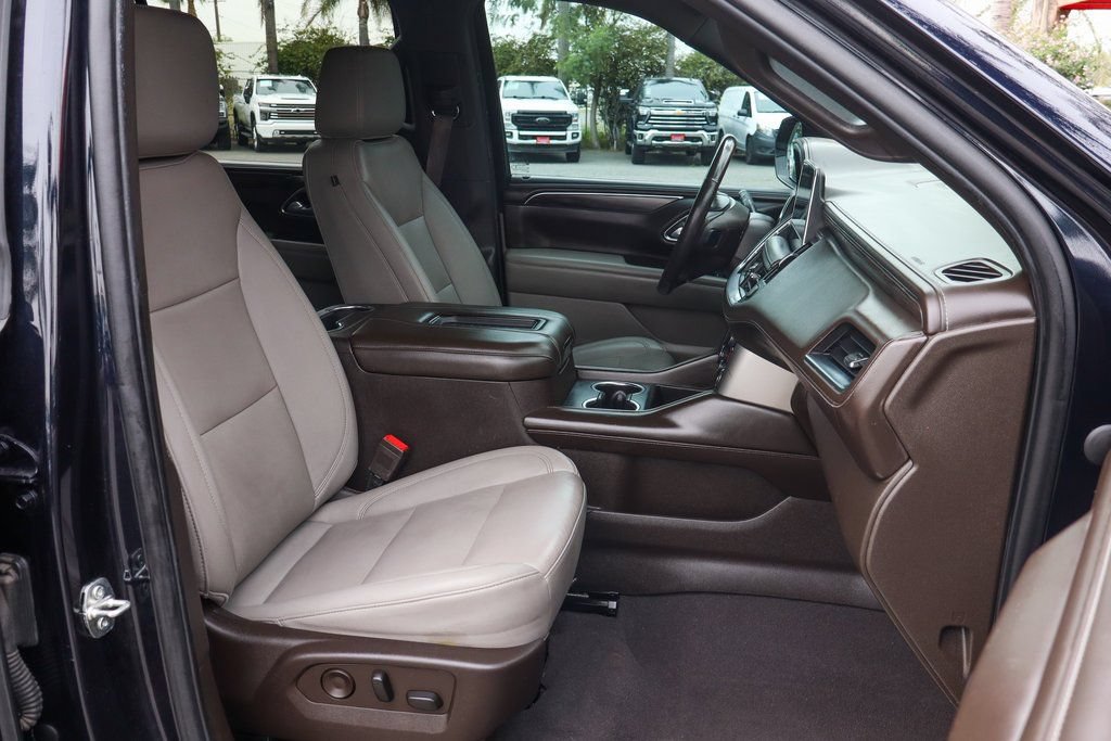 Used 2022 Chevrolet Suburban Z71 w/ Luxury Package AWD/4WD image 43