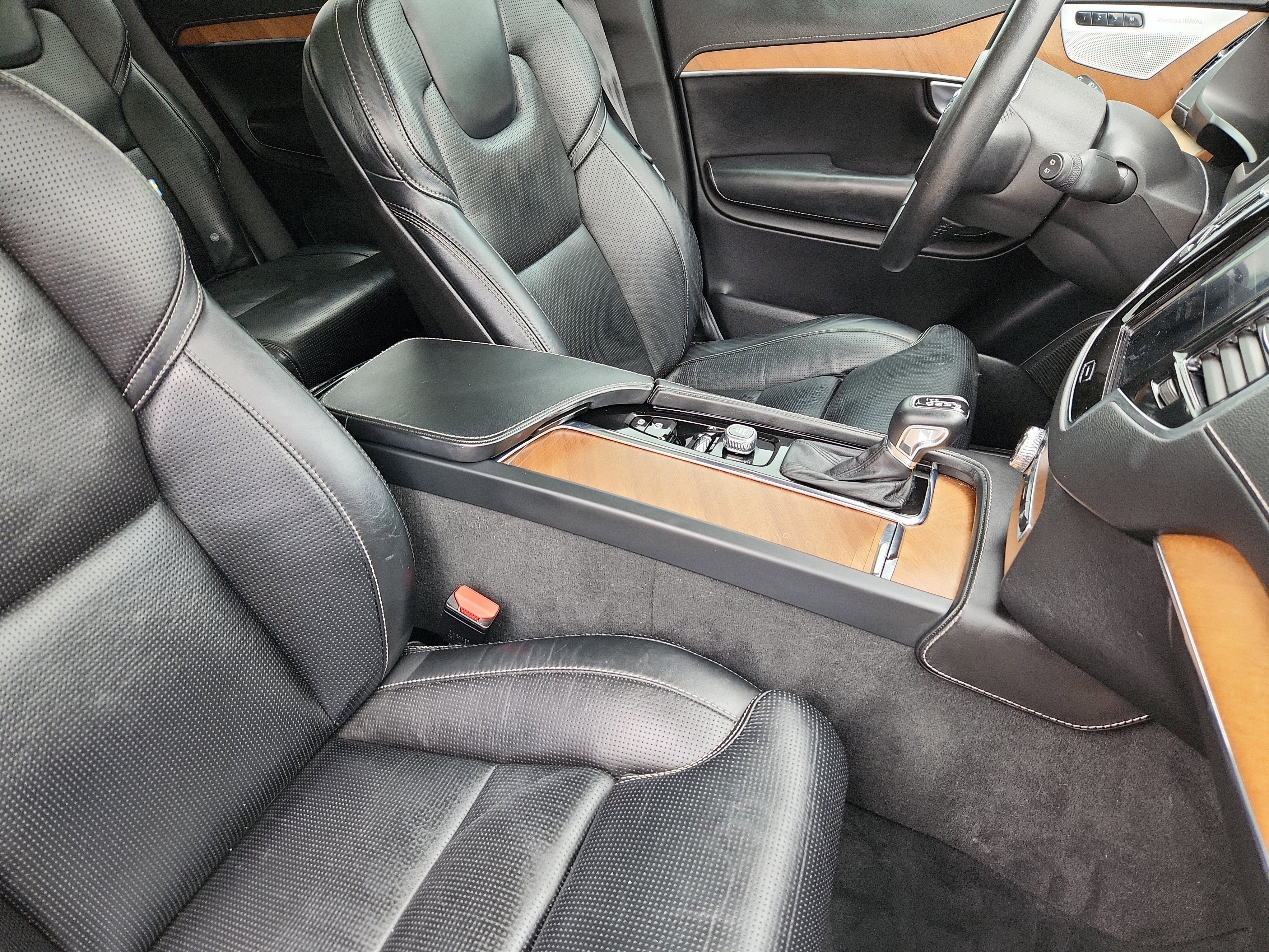 Used 2018 Volvo XC90 T6 Inscription w/ Convenience Package AWD/4WD image 16