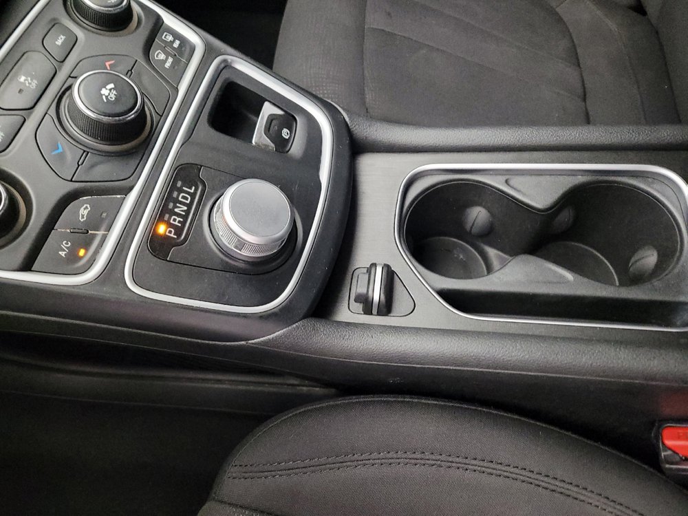 Used 2015 Chrysler 200 Limited FWD image 26
