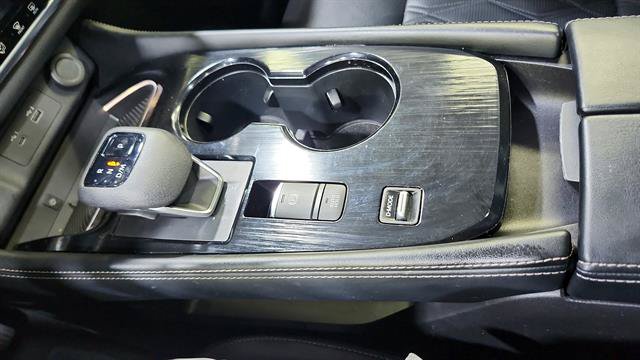 Certified 2023 Nissan Rogue Platinum FWD image 16