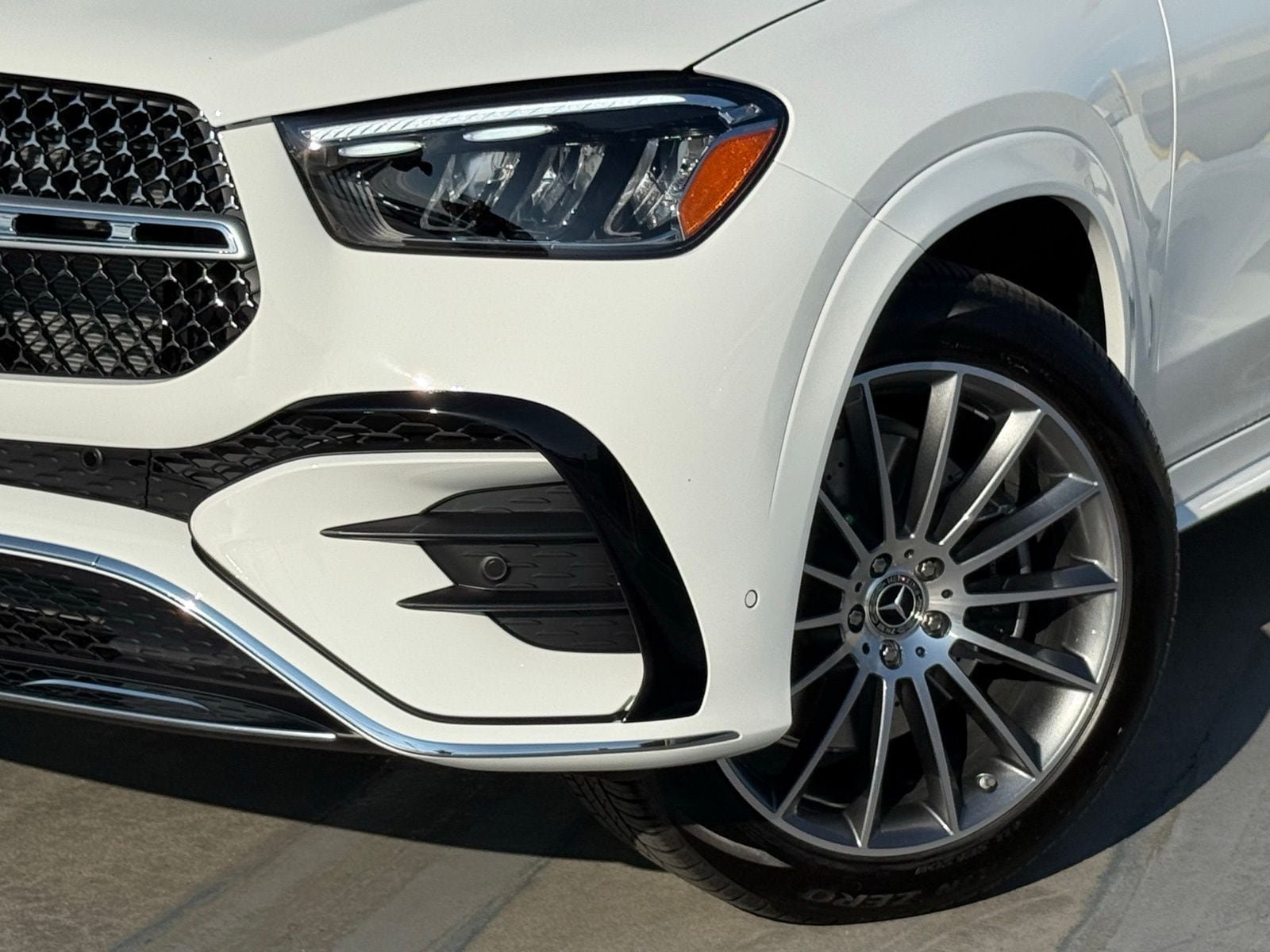 New 2026 Mercedes-Benz GLE 450 4MATIC image 3