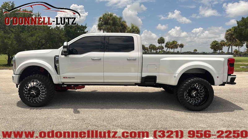 Used 2025 Ford F450 Platinum w/ Platinum Plus Package AWD/4WD image 3