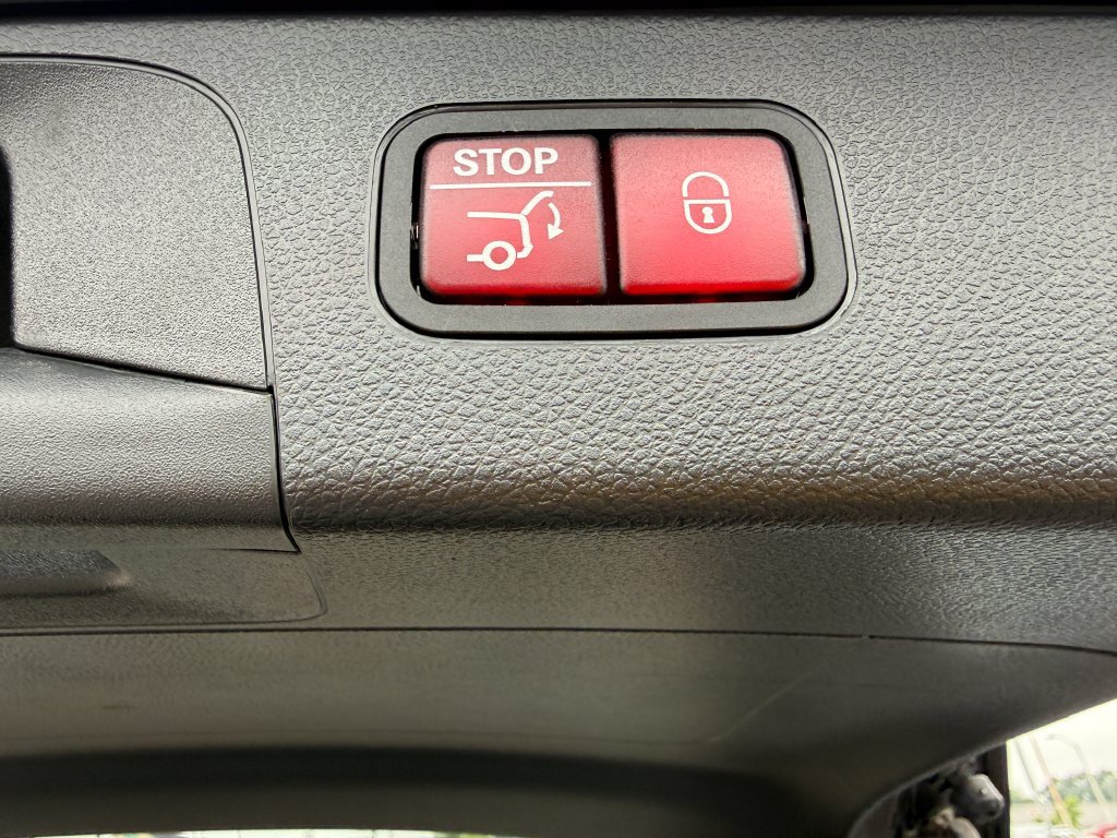 Used 2019 Mercedes-Benz GLC 300 image 24