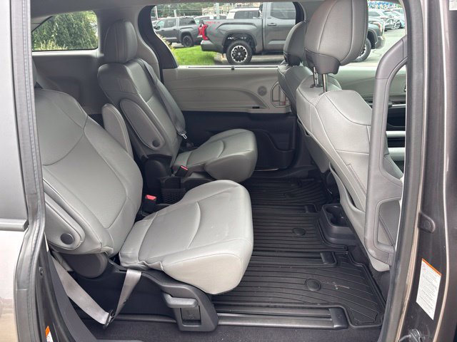 Used 2023 Toyota Sienna XLE w/ XLE Plus Package AWD/4WD image 30