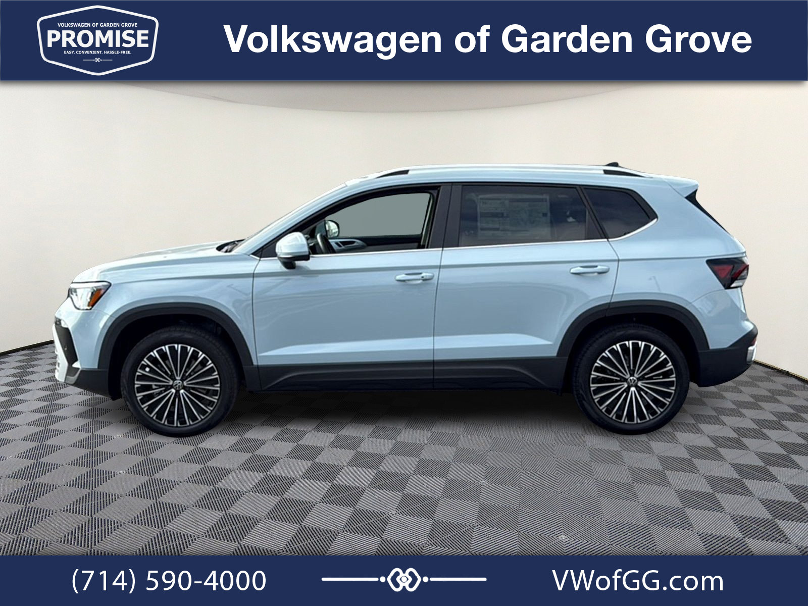 New 2027 Volkswagen Taos SE FWD image 5