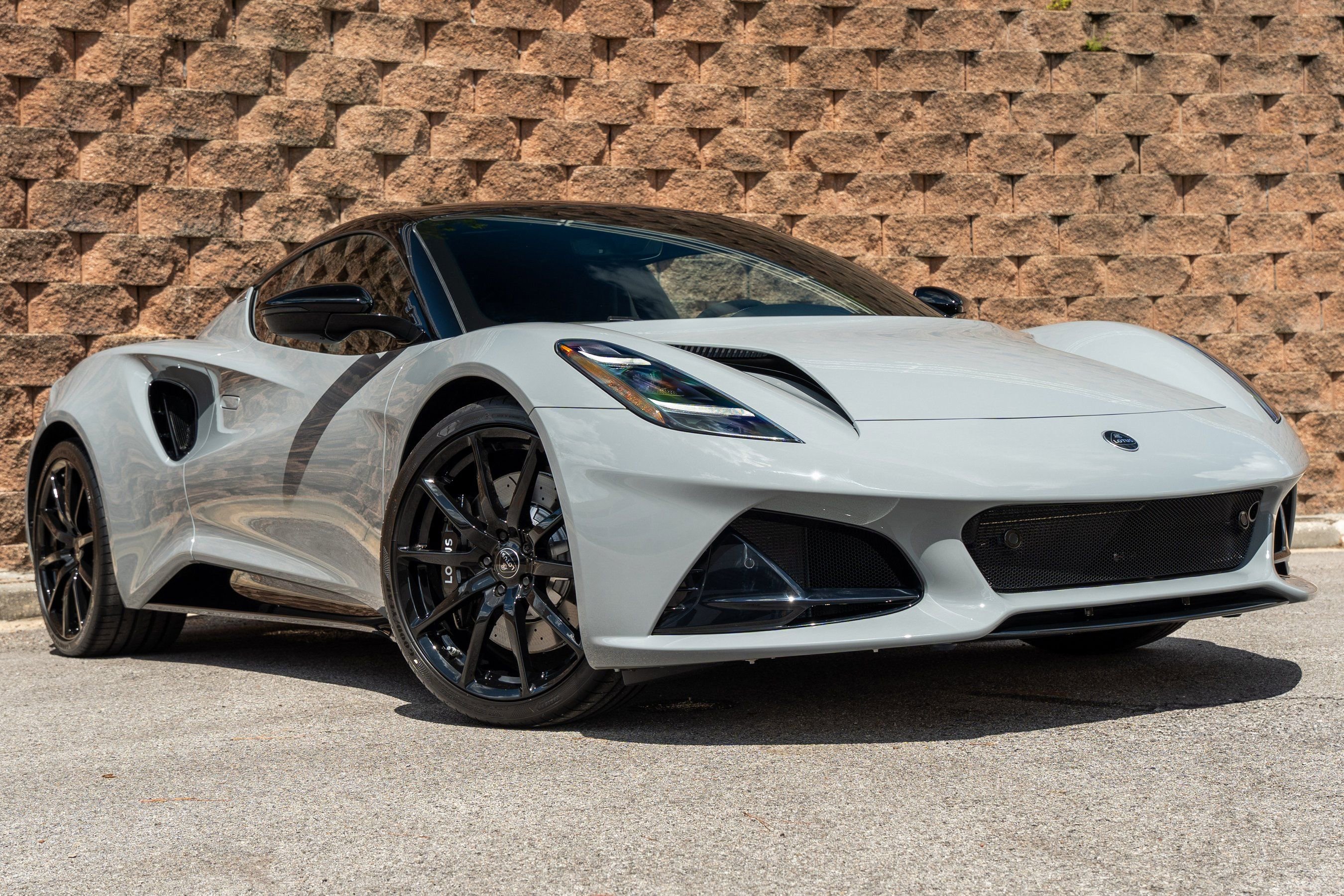 New 2025 Lotus Emira image 30