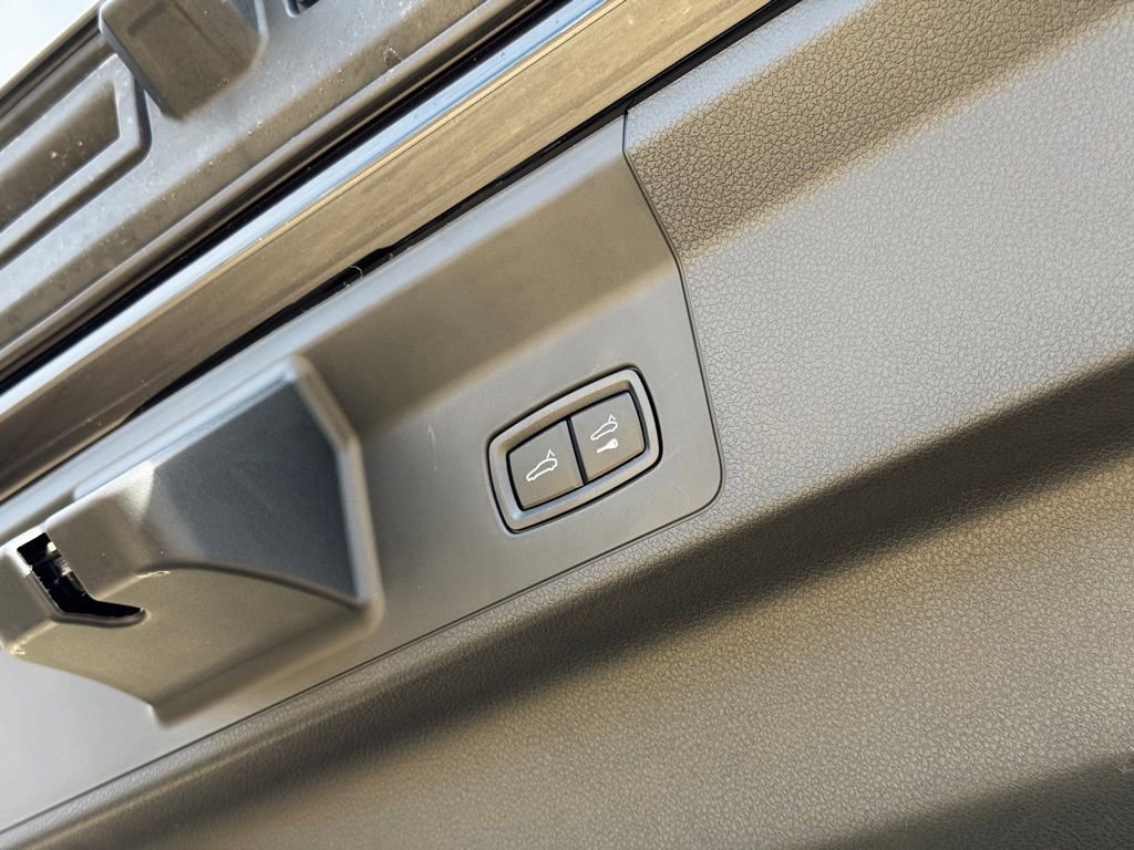 Used 2024 Porsche Panamera image 48