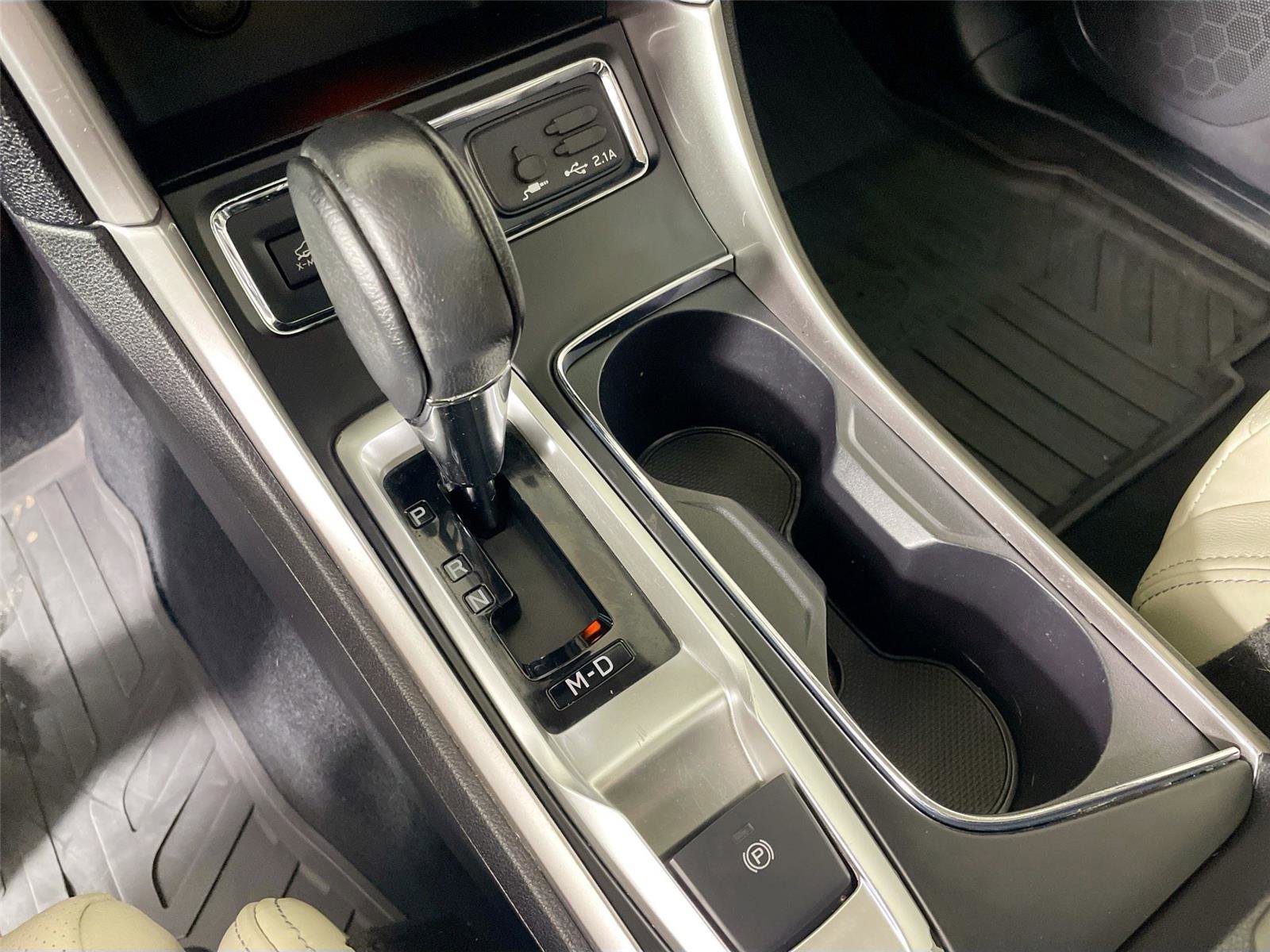 Used 2019 Subaru Ascent Limited w/ Popular Package #3 AWD/4WD image 15