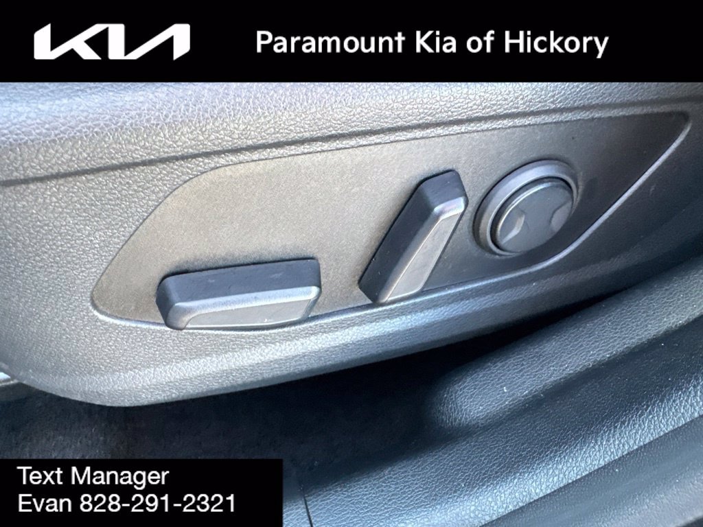 Used 2025 Kia Sportage EX w/ Premium Package FWD image 21