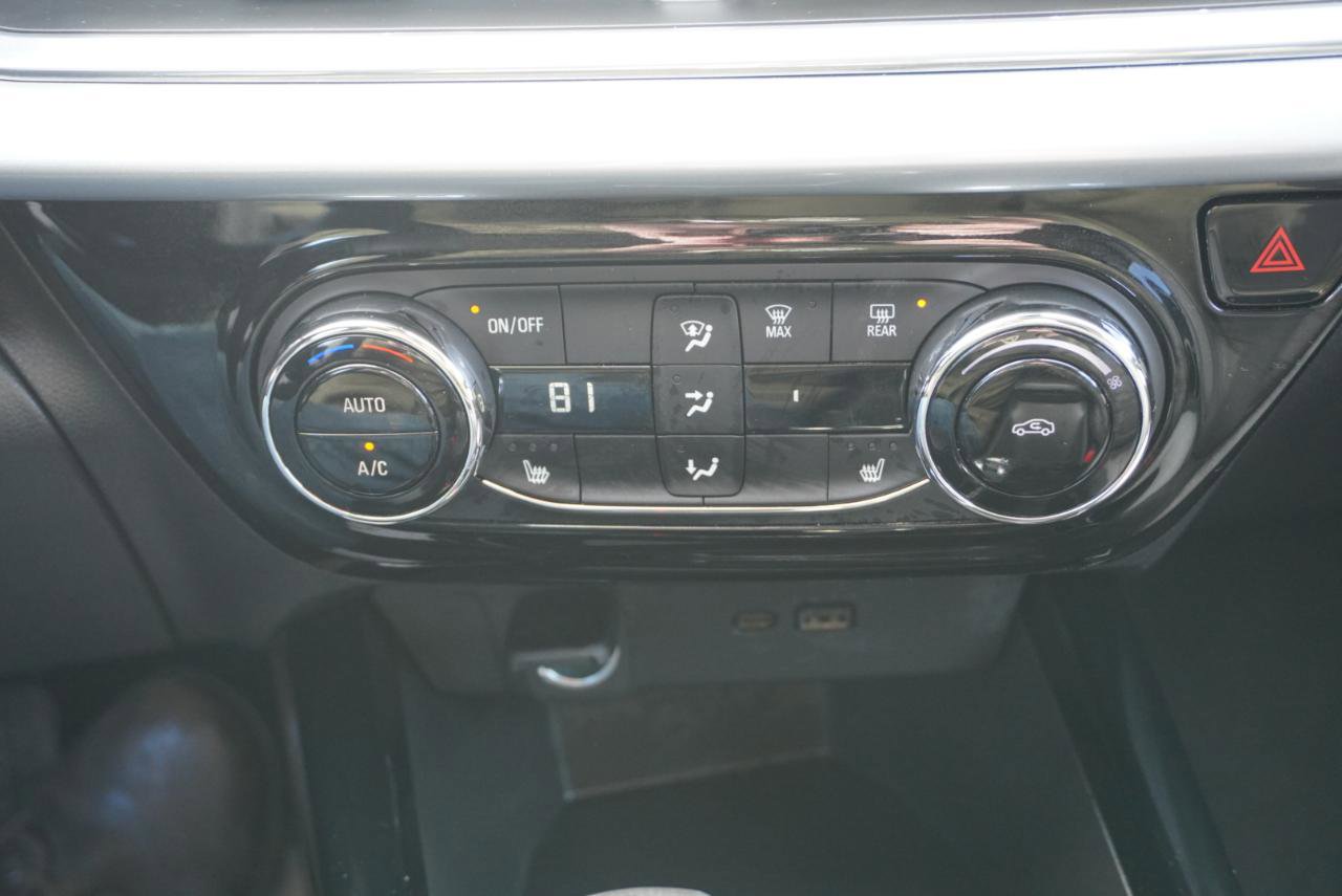 Used 2025 Chevrolet Trax LT w/ LT Convenience Package image 15