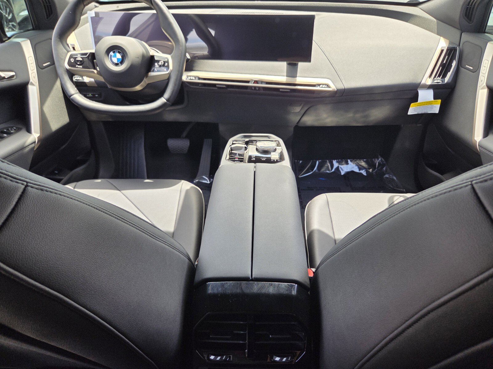 New 2026 BMW iX xDrive45 AWD/4WD image 13