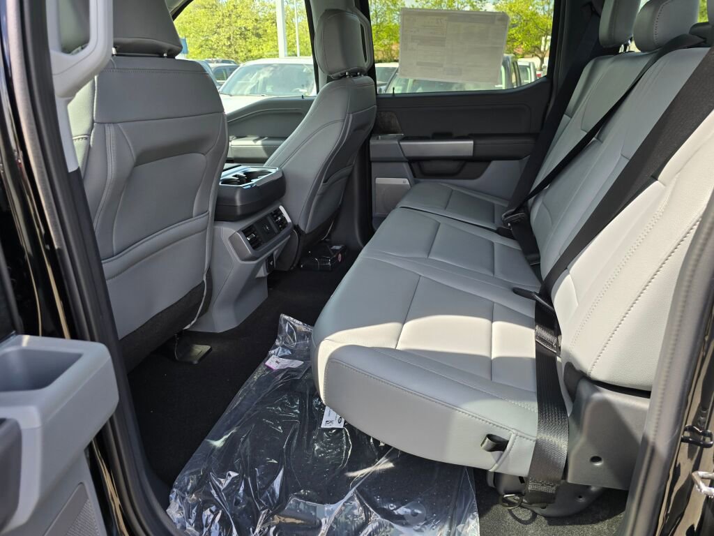 New 2025 Ford F150 Lightning Flash AWD/4WD image 12