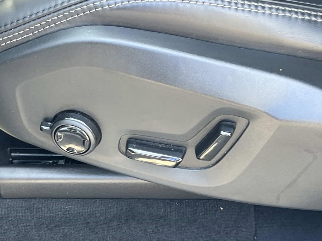 Used 2023 Volvo XC90 B6 Ultimate w/ Protection Package Premier image 27