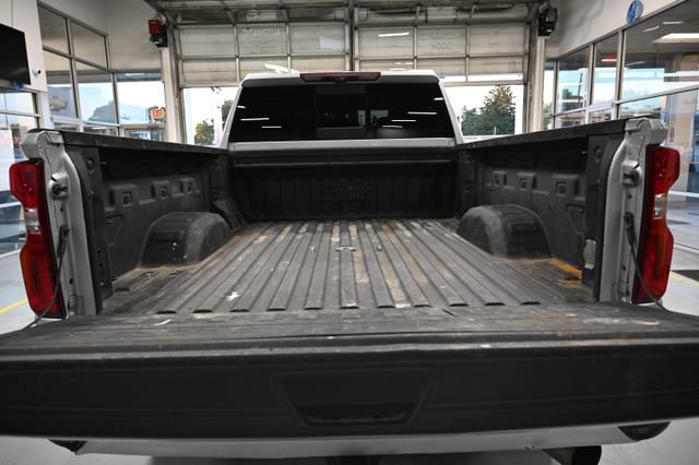 Used 2022 Chevrolet Silverado 2500 High Country w/ Technology Package AWD/4WD image 7