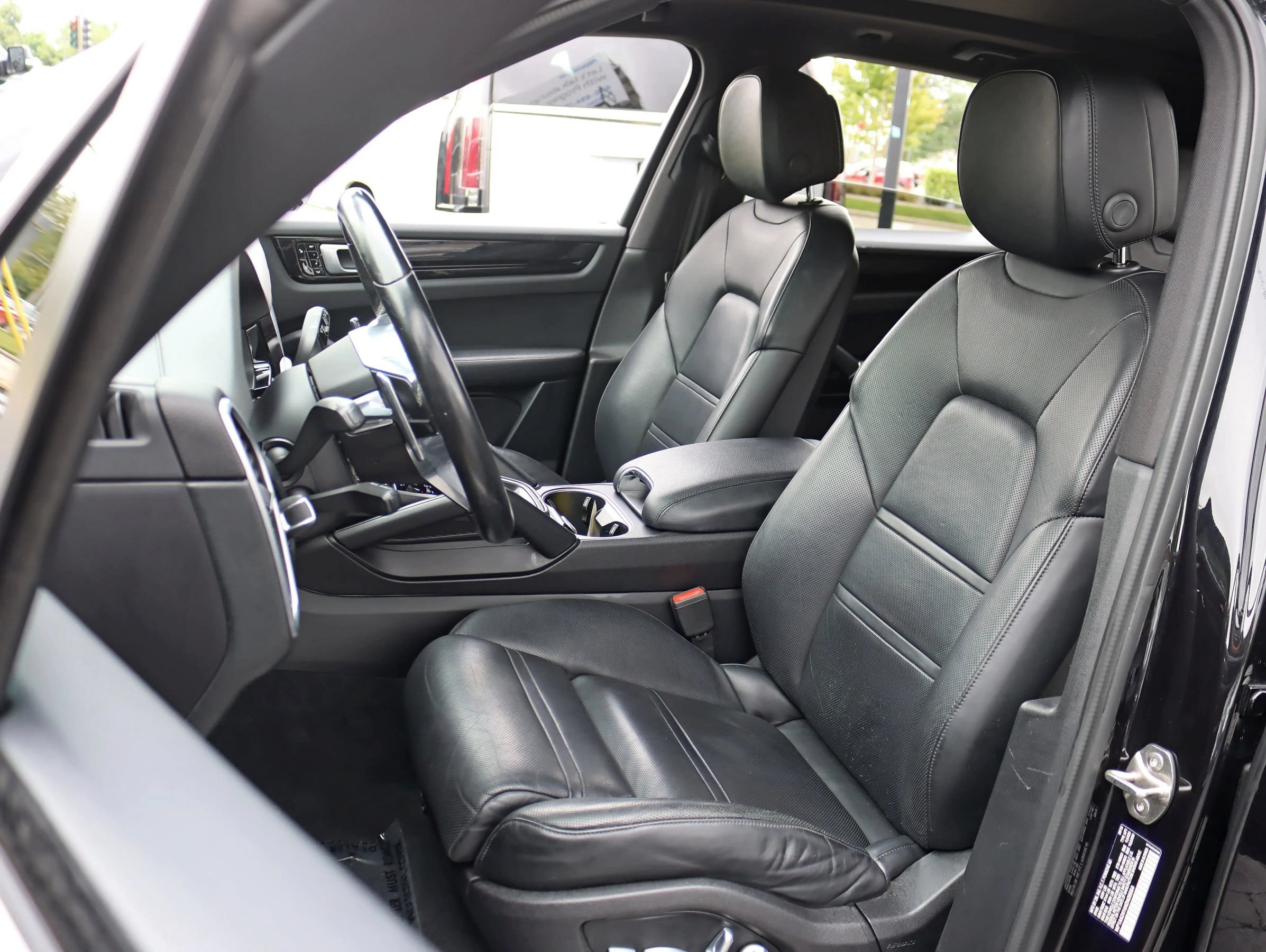 Used 2019 Porsche Cayenne AWD/4WD image 26