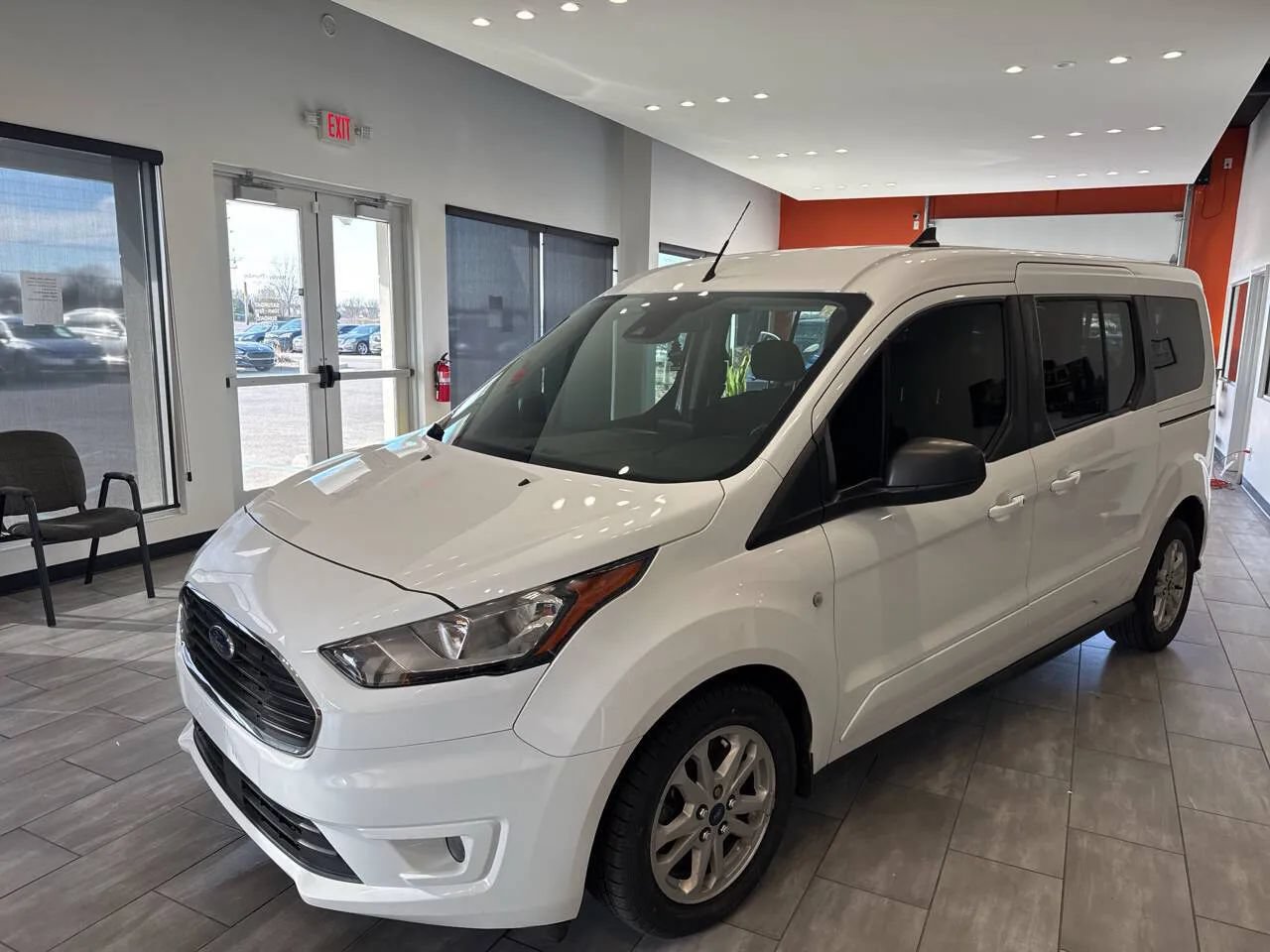 Used 2022 Ford Transit Connect XLT FWD image 8
