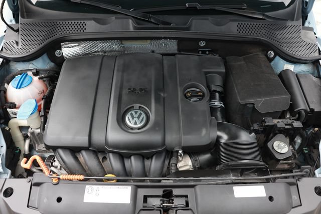 Used 2013 Volkswagen Beetle 2.5 Fender FWD image 51