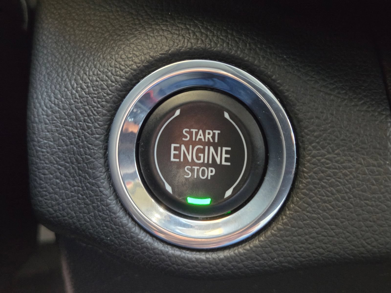 Used 2022 Buick Envision Essence w/ Technology Package II FWD image 19
