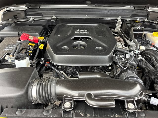 Used 2022 Jeep Wrangler Sport AWD/4WD image 29