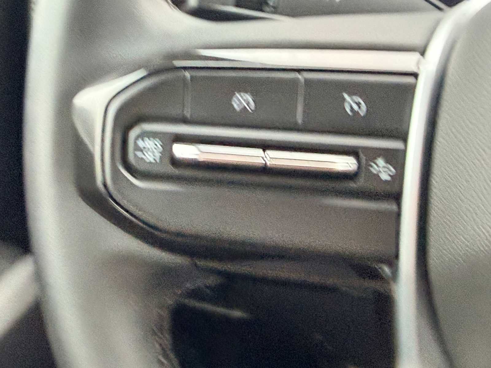 Used 2024 Chevrolet Colorado LT w/ LT Convenience Package II image 24